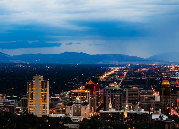 Green Card Através do Visto EB-1 com Advogado de Imigração em Salt Lake City